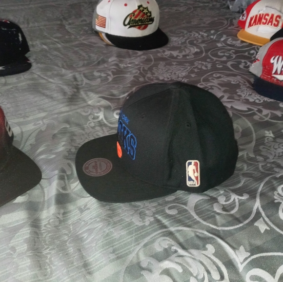 NFL and NBA snapbacks pre-owned still in good cond - Picture 11 of 16
